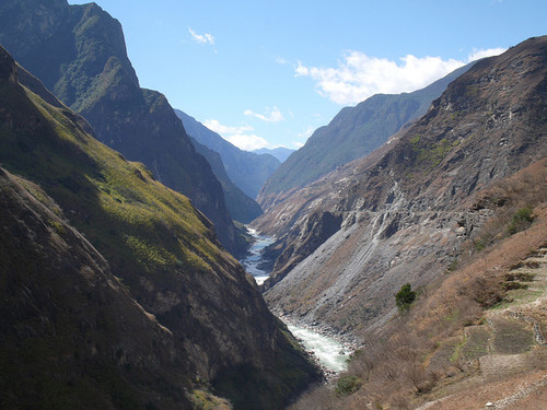 Hutiaoxia Gorge One-day Tour (from Lijiang)